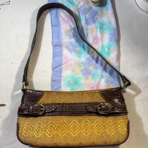 Vintage Woven Rattan and Faux Croc Handbag - Picture 2 of 10